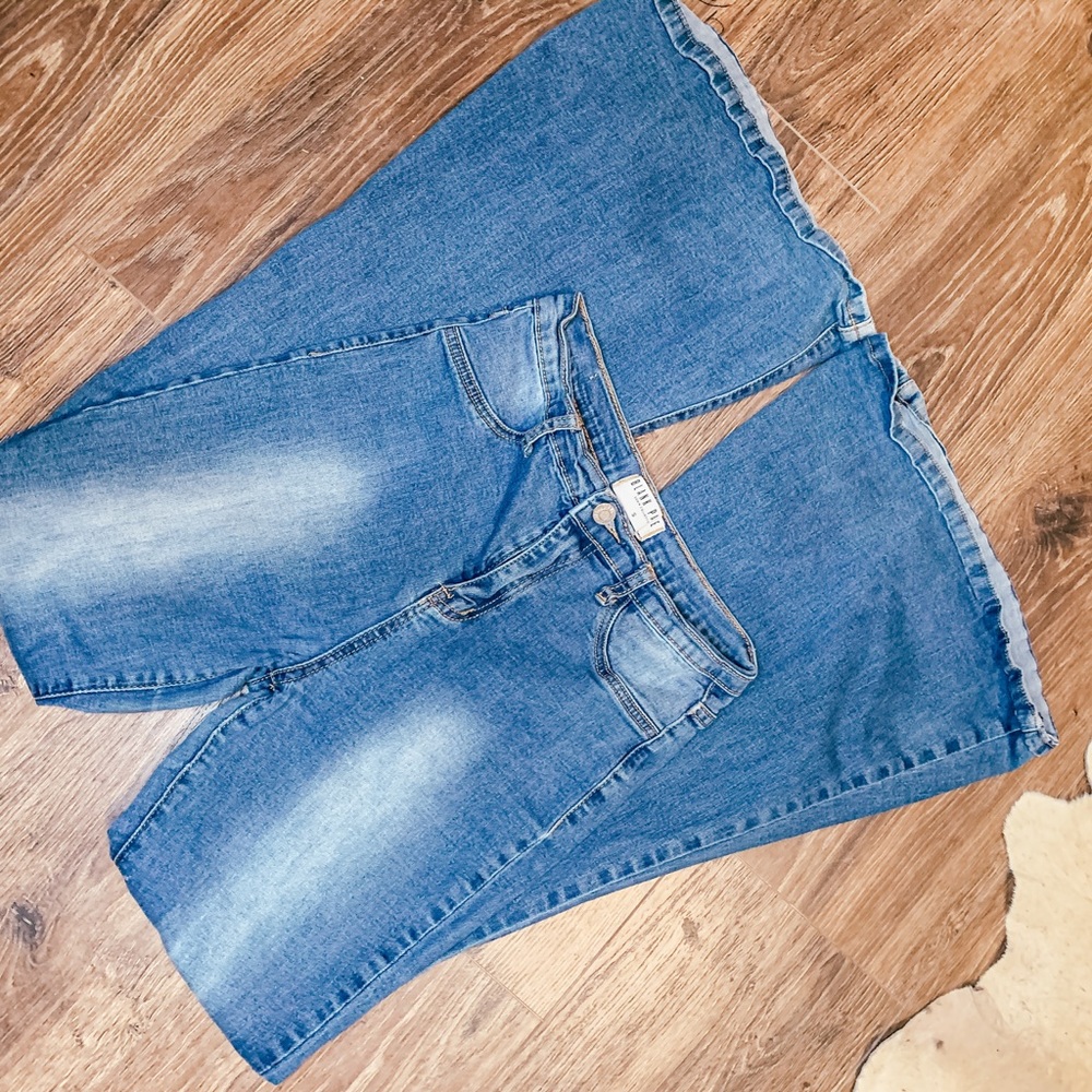 BELL BOTTOMS